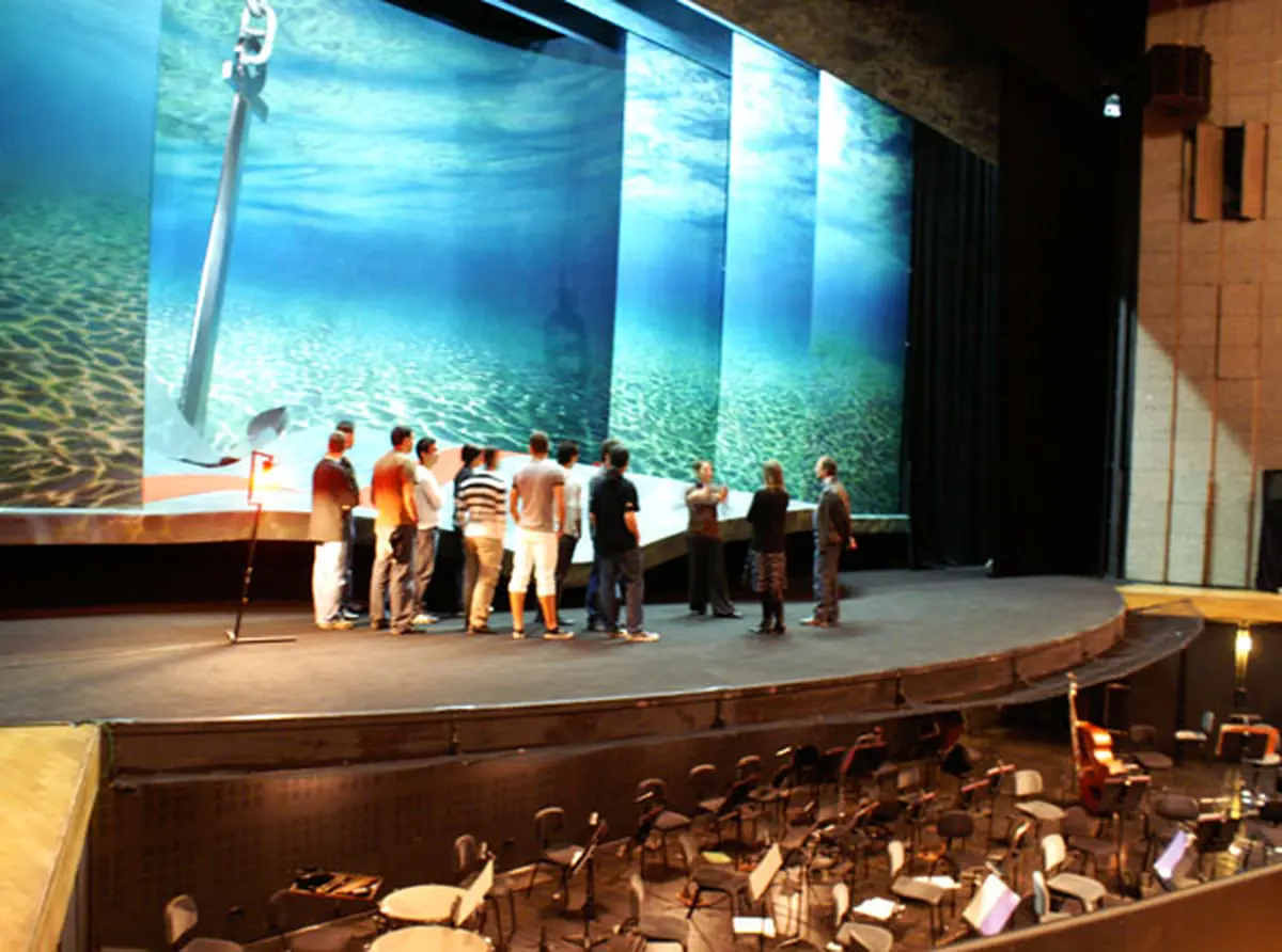 L&rsquo;occasion unique d&rsquo;arpenter la grande sc&egrave;ne de La Filature...