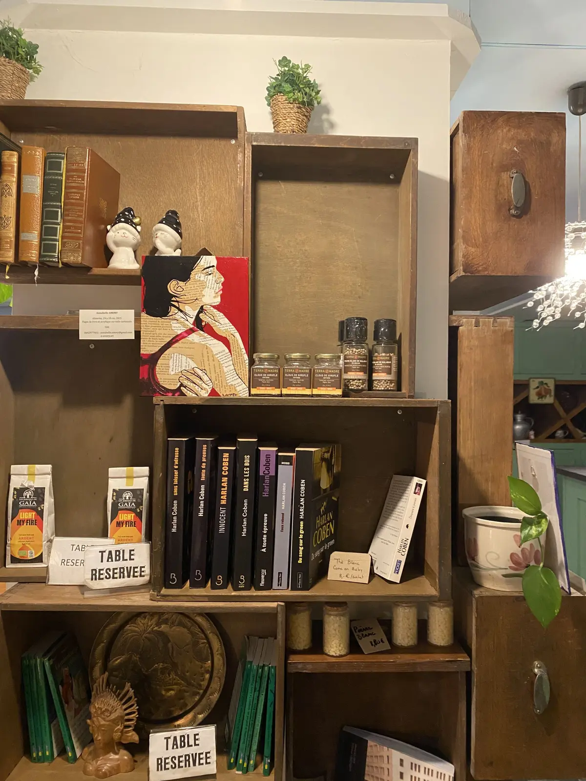 Exposition de collages