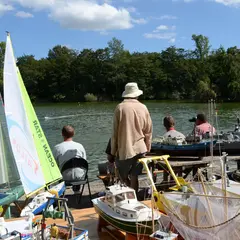 Démonstration de modèles réduits de bateaux radiocommandés