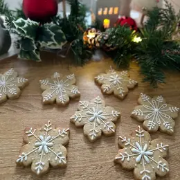 Atelier ADULTE : Décoration de biscuits de Noël avec Charlotte  Biscuit Vanille