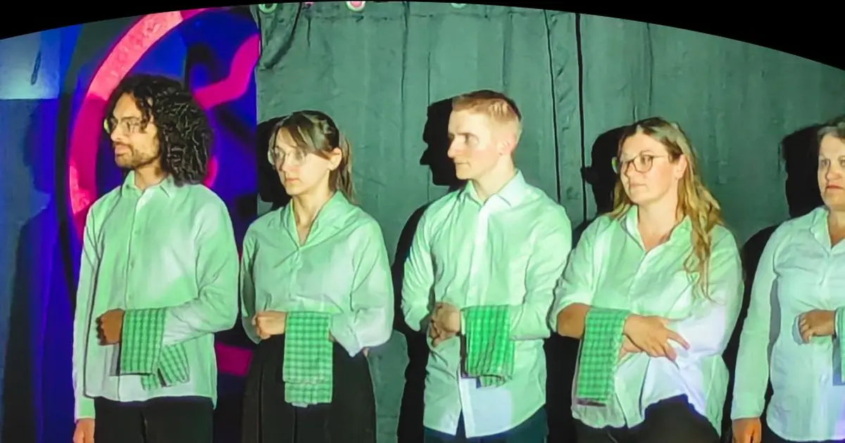 Impro avec Les Illuminés au Meeple