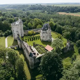 Regards sur Jehanne d'arc au Donjon de Vez