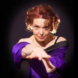 Cantatrix Malefica 