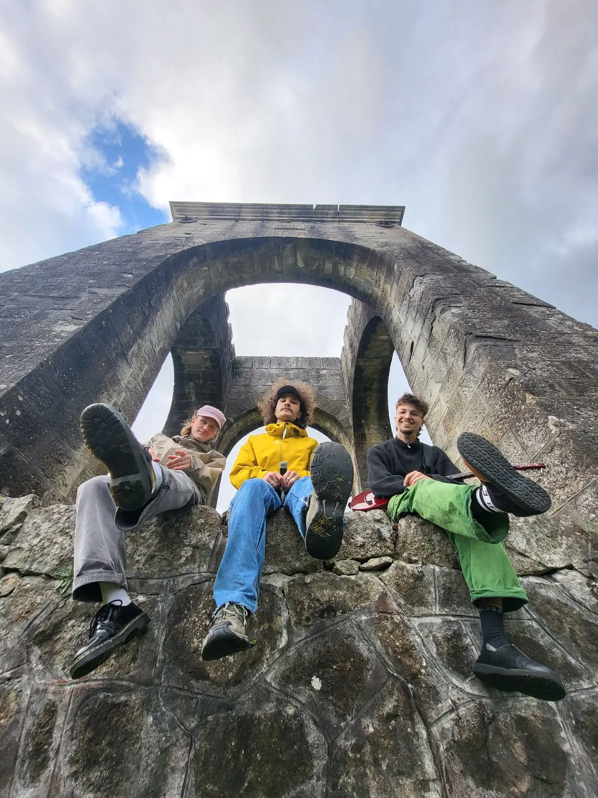 NÓTT (indie folk-rock) + TALWEG (dub cumbia)