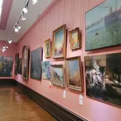 Découvrir le musée Charles-de-Bruyères