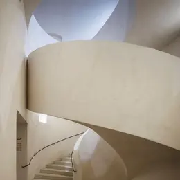Visite sensible, toucher les architectures du musée
