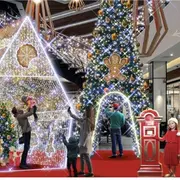 Aushopping V2 dévoile “Noël à croquer” : décor enchanteur et fabrique gourmande