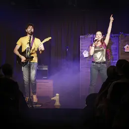 Quand le chat n'est pas là...ça part en live !