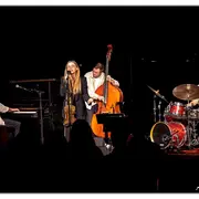 Fuz4tet et échappées burlesques avec Ruby Schatzi