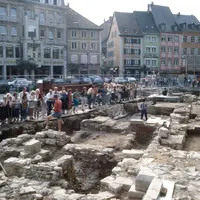 Conférence Les fouilles archéologiques de 1991 sur la place de la Réunion &copy; © Rollins Guild
