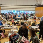 Vide dressing, vêtements adultes,enfants et jouets