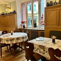 Salon de thé de l'Hostellerie Alsacienne : gourmandises et jeux