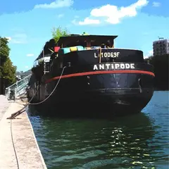 Péniche Antipode (quai de l'Oise)