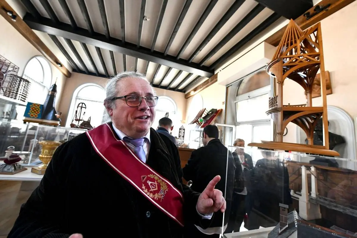 Visite du Musée des Compagnons du Tour de France des Devoirs Unis. 
