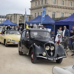 19e Traversée de Paris estivale en véhicules d'époque