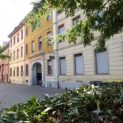 Des premières manufactures à l'essor industriel