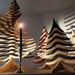 Sapins de Noël en bois massif fabriqués à la main