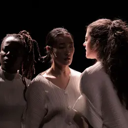 Moi, elles