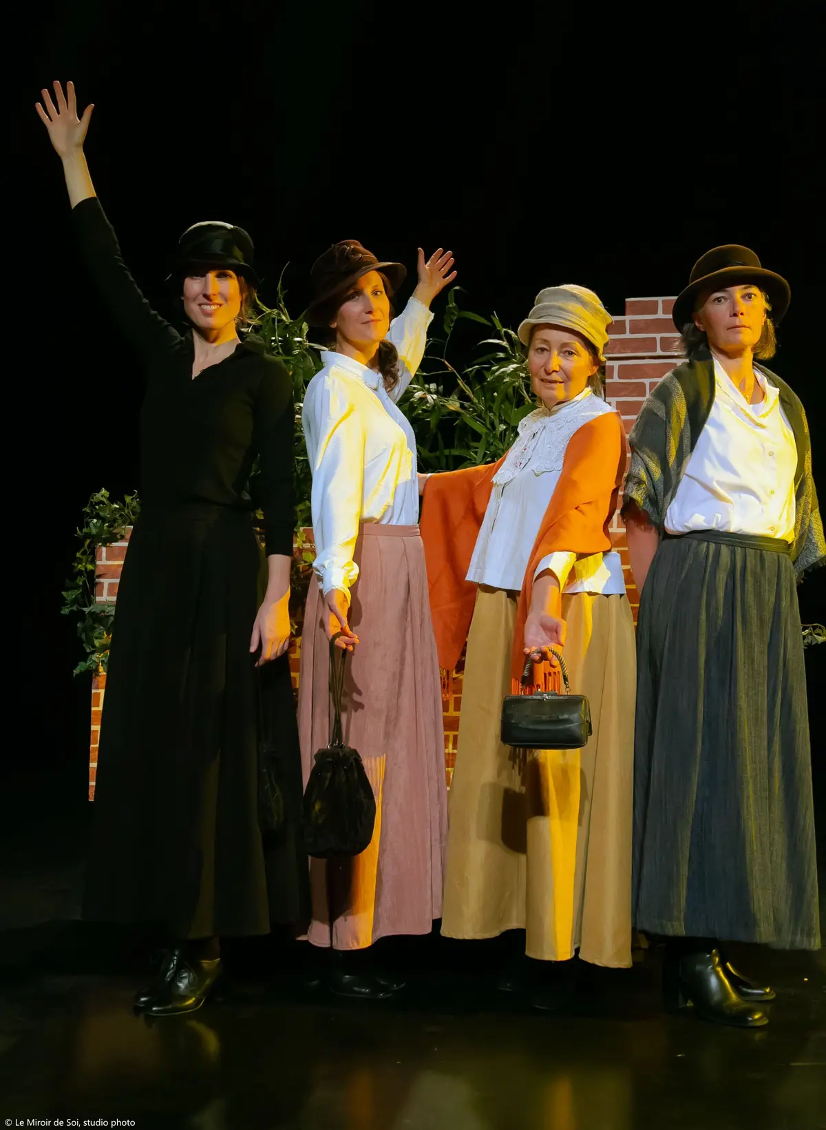 Théâtre - Les filles aux mains jaunes