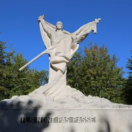 Visite guidée du Champ de Bataille de Verdun en Voiture - Morthomme