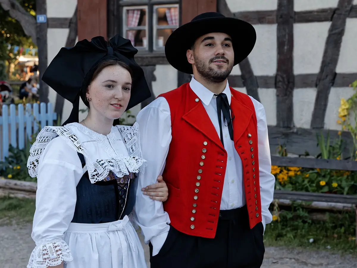 Une noce haute en couleurs