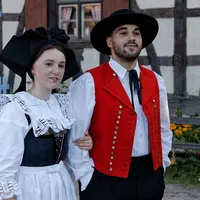 Une noce haute en couleurs &copy; G. HEINZE