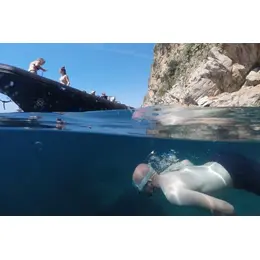 Visiter les calanques de L'Esterel en bateau accompagné d'un capitaine