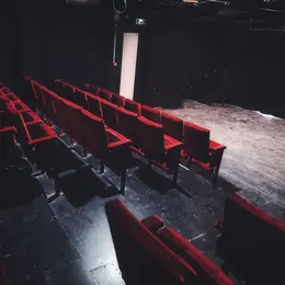 Théâtre Les Platanes  – 3T Avignon