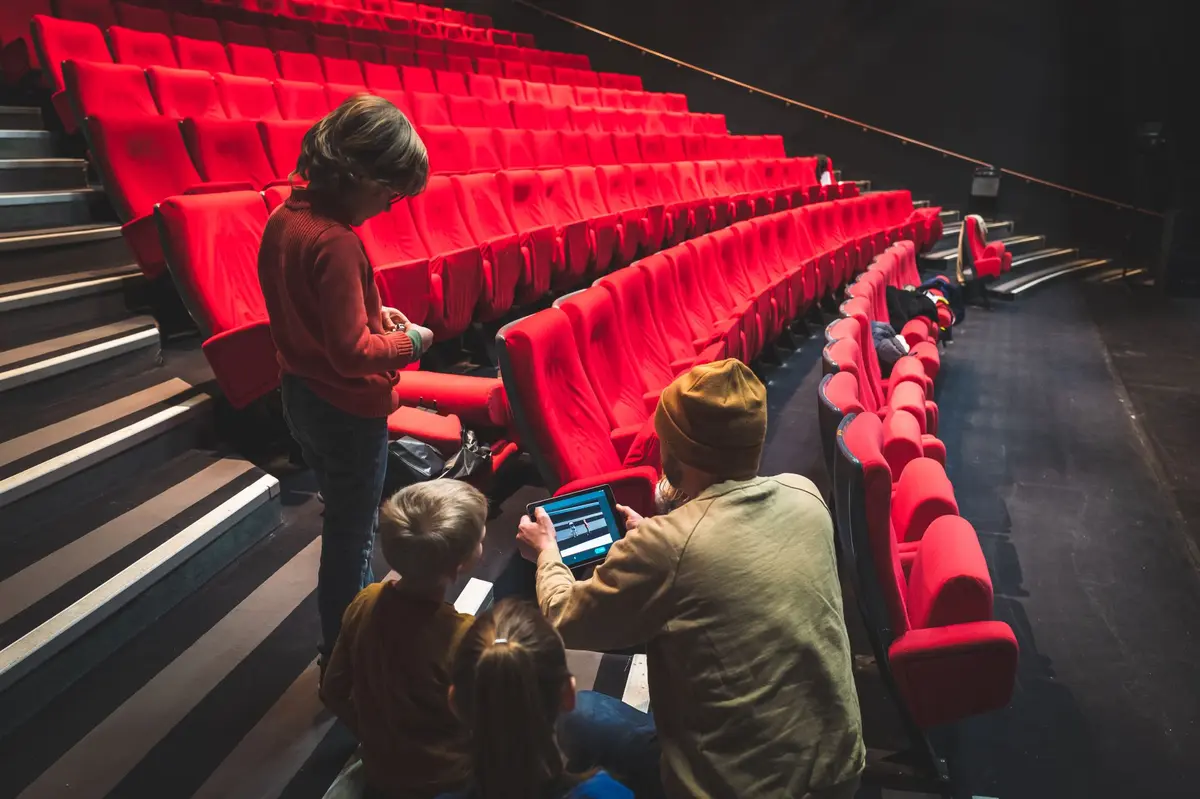 Les Enfants d'abord ! – Garde artistique [7 à 11 ans] 