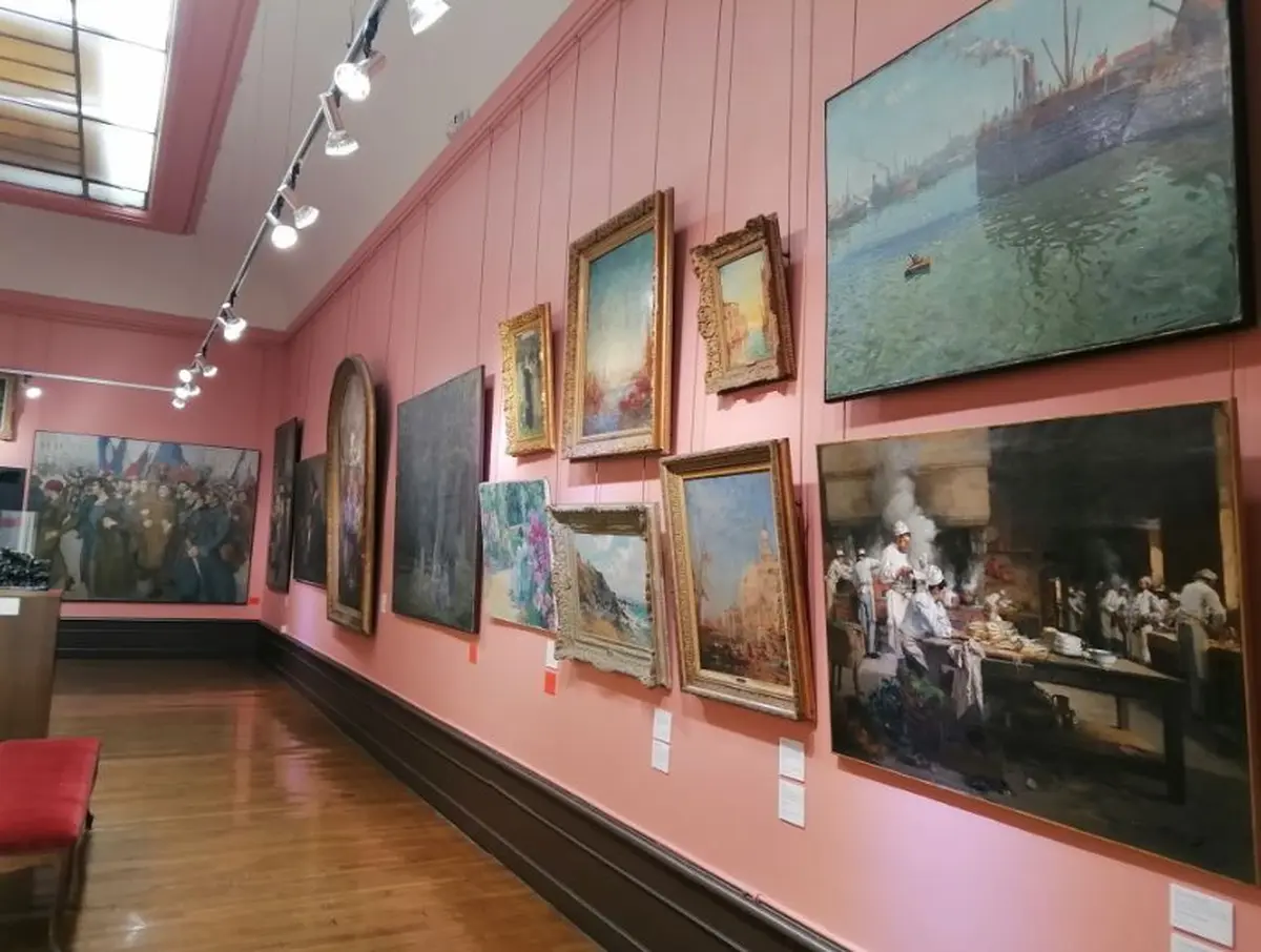 Découvrir le musée Charles-de-Bruyères