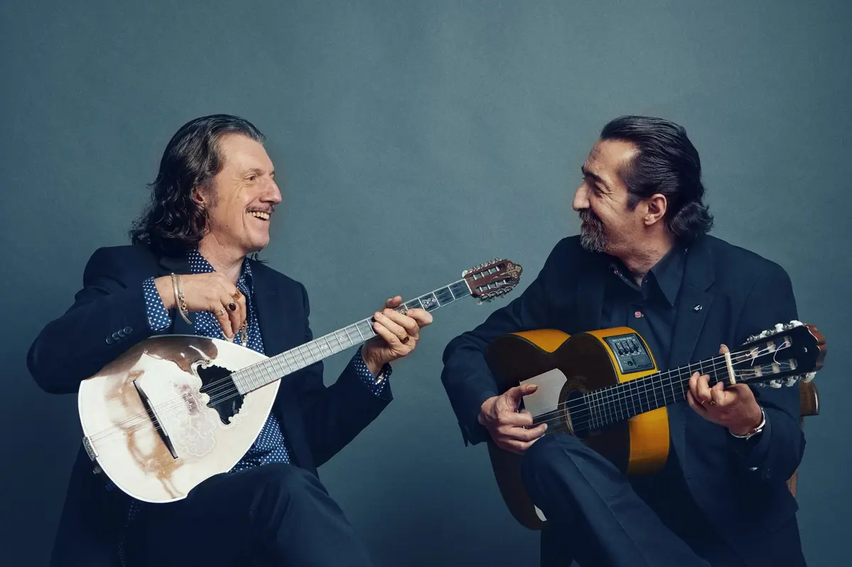 RETOUR AUX SOURCES GITANES - Titi Robin et Roberto Saadna (75)