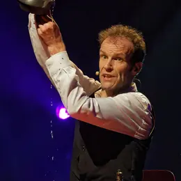 Spectacle d'humour l'excellence ordinaire de TOPICK