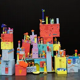 Le château d'anniversaire des 40 dents du musée de la pierre 