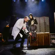 Maurice, piano et marionnette