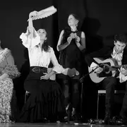 Les murmures à l'oreille