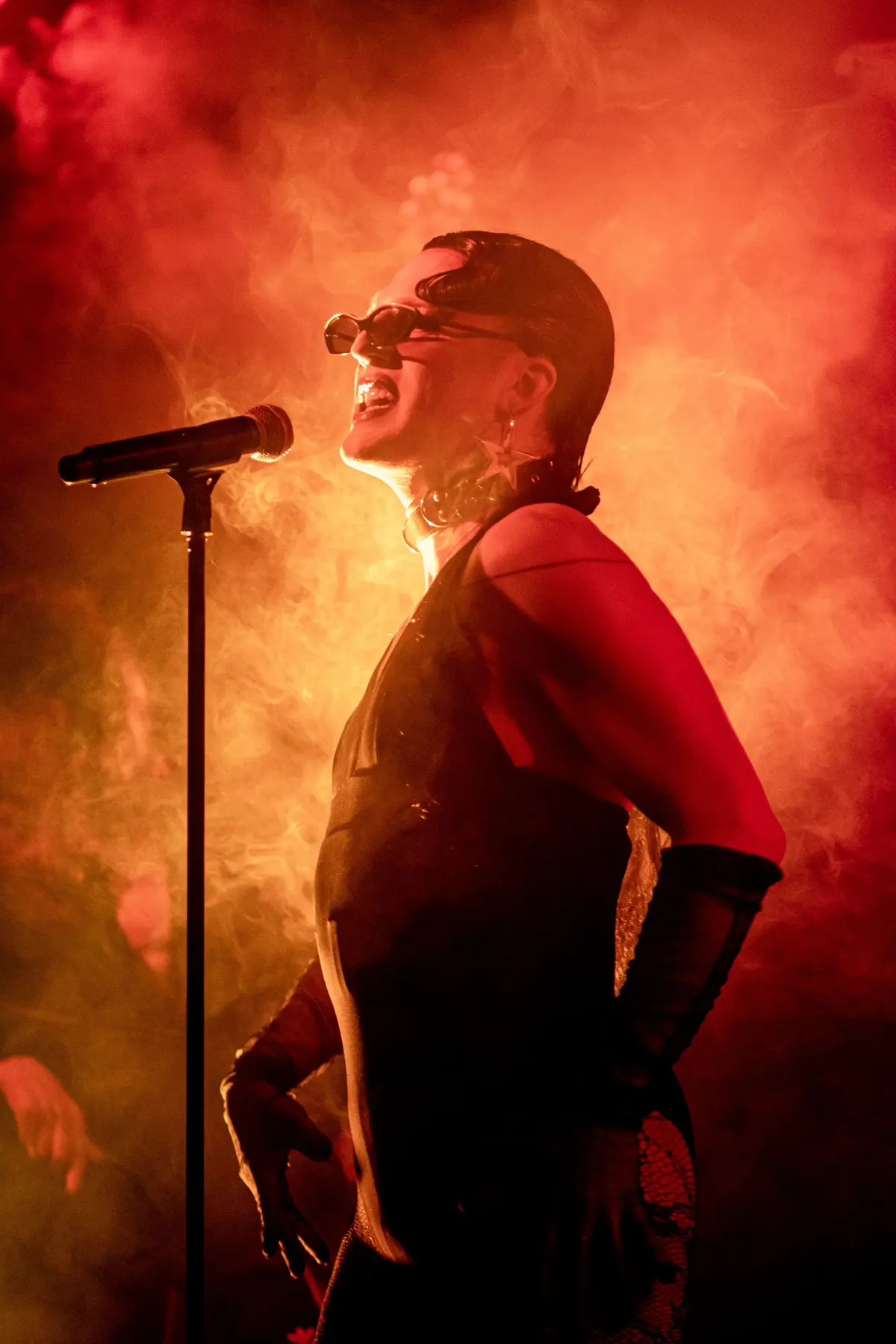 Madame Arthur Enflamme...