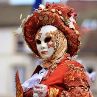 Les fascinants costumes du Carnaval de Venise à Remiremont &copy; Office de Tourisme Remiremont