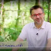 Atelier nature à Saint-Émilion : découverte des champignons au Château Gueyrosse