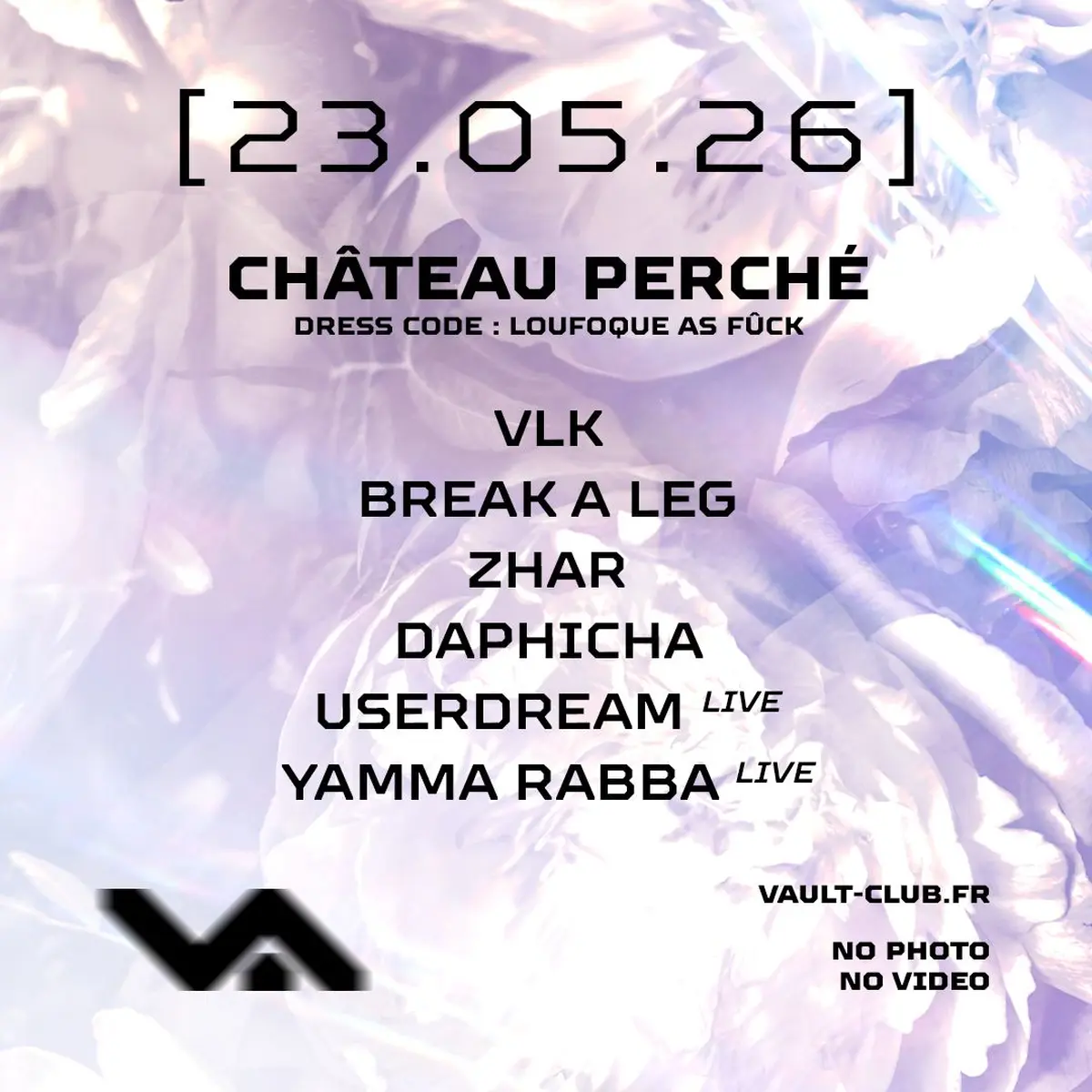 Vault Club Invite — Château Perché Soirée costumée— thème: 'Loufoque as fuck'