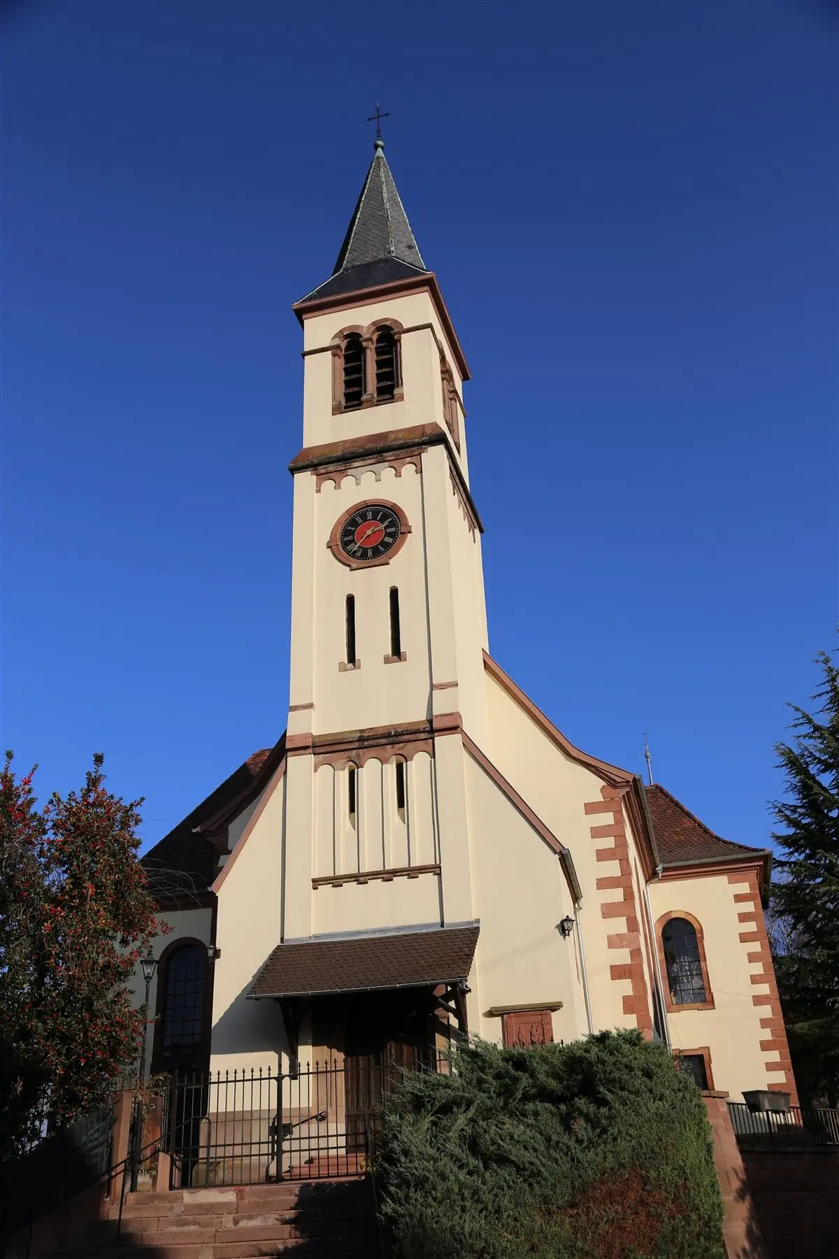 Visite guidée de l'église protestante de Bischwiller: Un bâtiment, des histoires