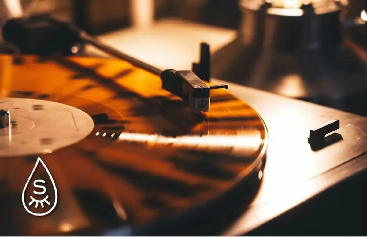 HAPPY FRIDAY - Bar à vinyles et jeux de société 