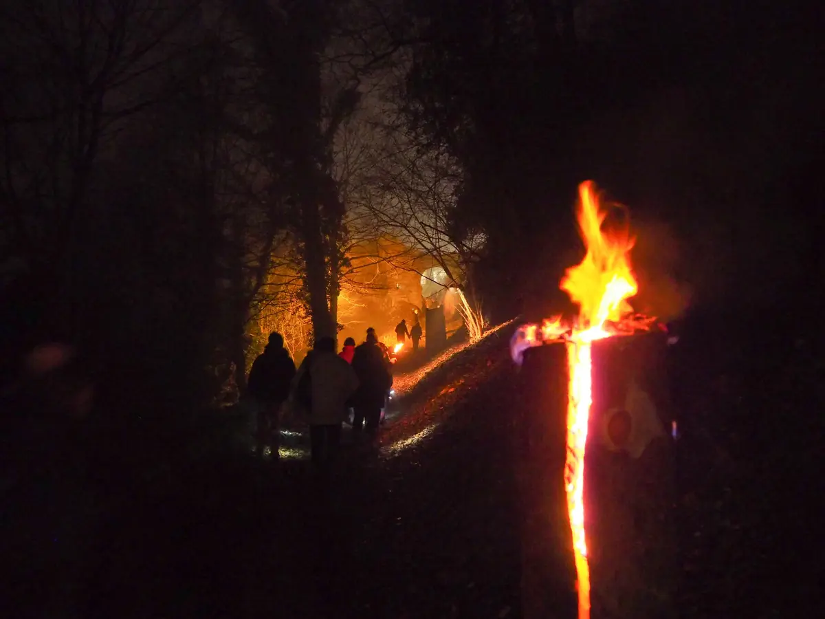 Marche aux flambeaux pour le Réveillon du Nouvel An à Ferrette