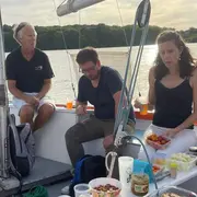 Navigation à la voile avec un feux d'artifice (13 juillet en soirée)