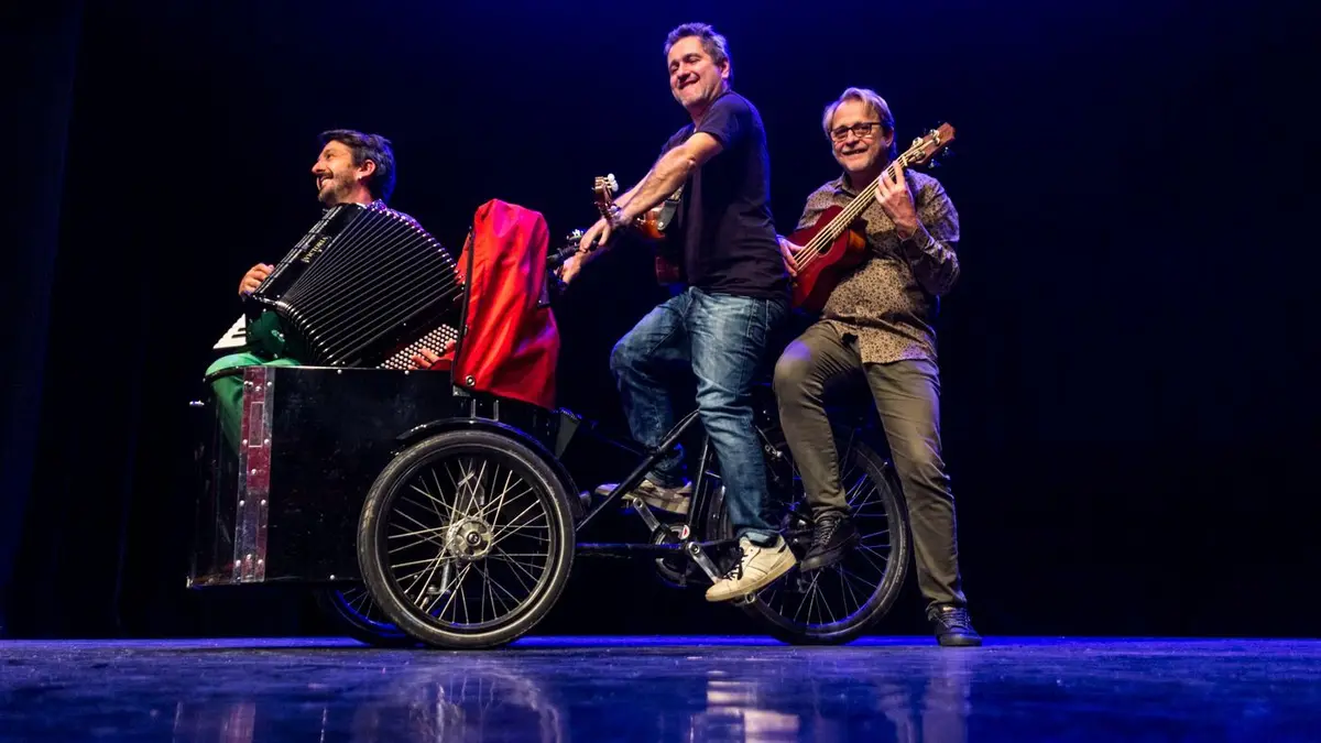 En Cercle et Nous Cie Sans additif