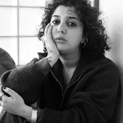 Performance de la poétesse et plasticienne Kmar Douagi / Chantier poétique