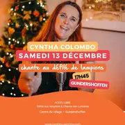 Cynthia chante durant le défilé aux lampions