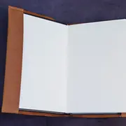 Stage de maroquinerie : Fabrication d'une couverture de carnet