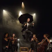 Le Siffleur  et son quatuor à cordes (de Fred RADIX)