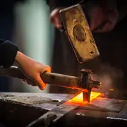 Forgez votre hachette polyvalente