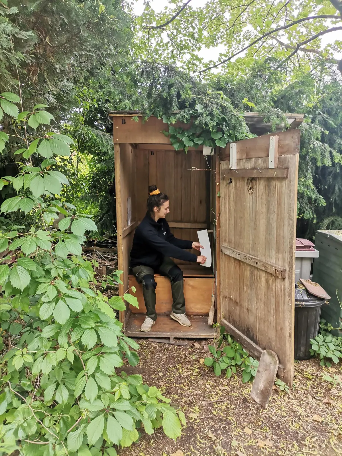 Chantier participatif :  Des toilettes certes, mais sèches c'est mieux !